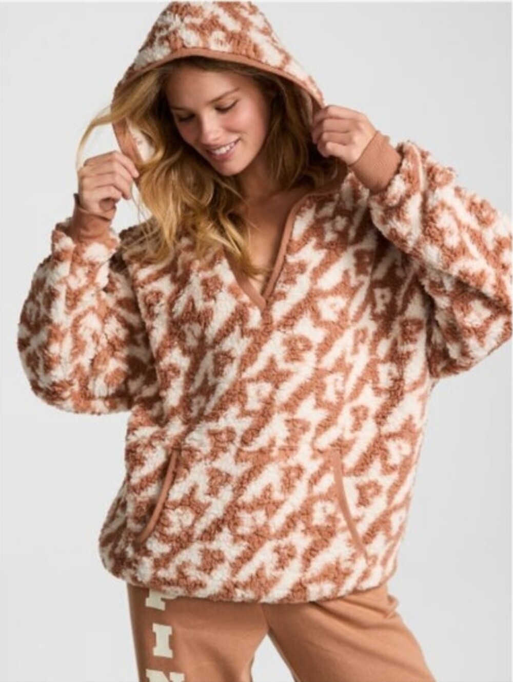 PINK Victoria's Secret Fuzzy Teddy Sherpa Hoodie Oversized Pullover Size M